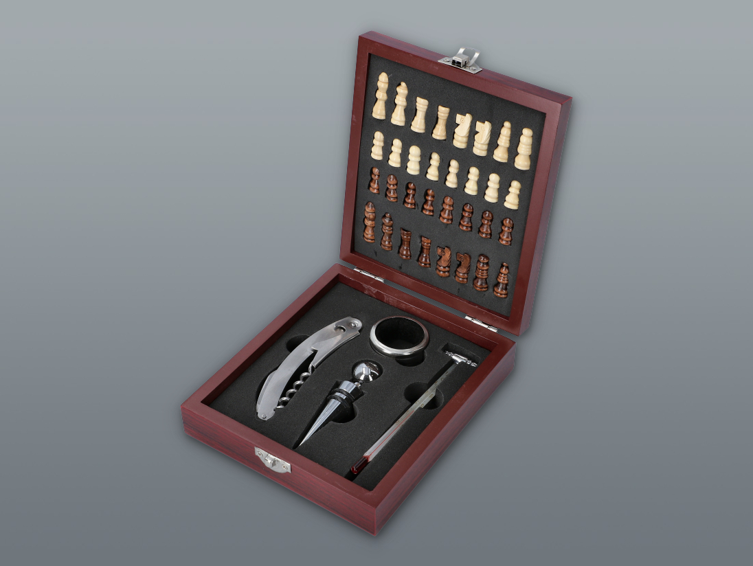 Set de vinuri 4 piese + șah