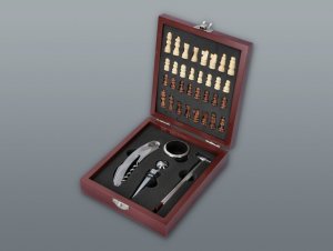 Set de vinuri 4 piese + șah