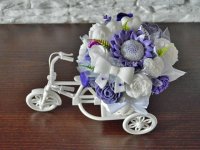 Buchet de săpunuri Bicycle - violet și alb